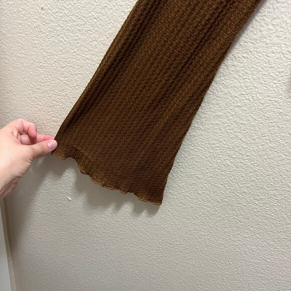 Shein Waffle Knit Brown Long Sleeve Mock Neck Crop Top Scalloped Hem Size Large - Picture 3 of 7